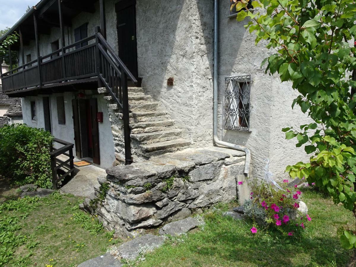 Vila Casa Zizi Crodo Exteriér fotografie